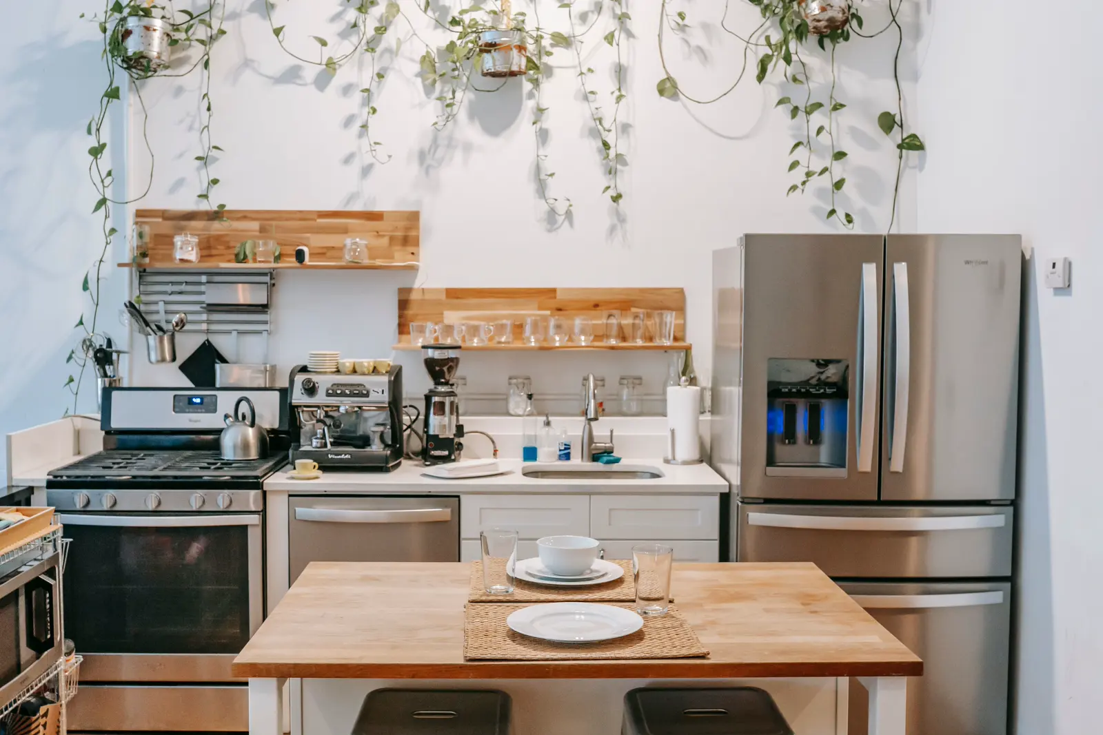 Open-shelf kitchen design inspiration